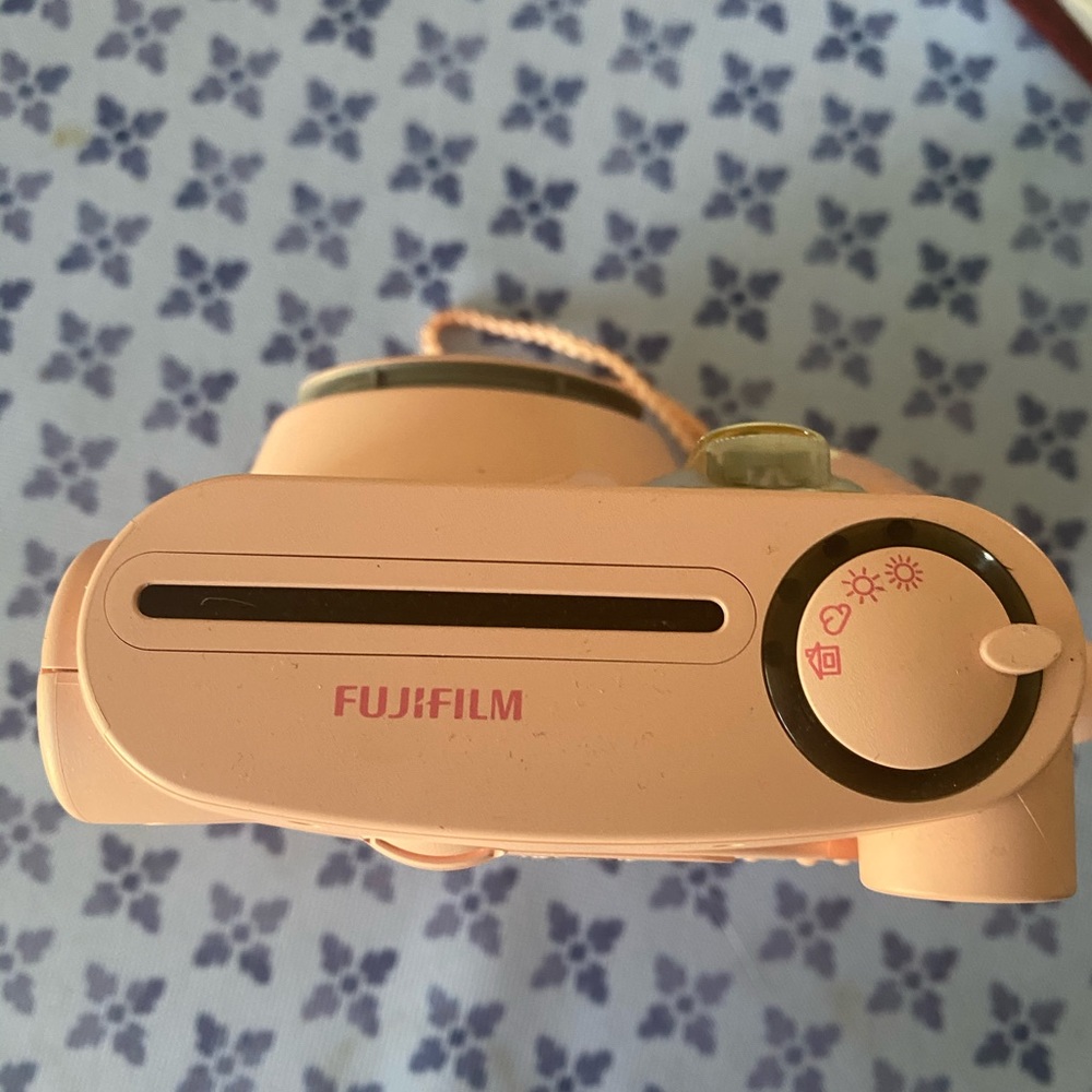 Camera - Picture 3 of 3